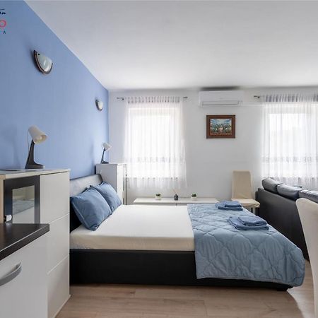 Studio Tommy 2 Ровінь Екстер'єр фото