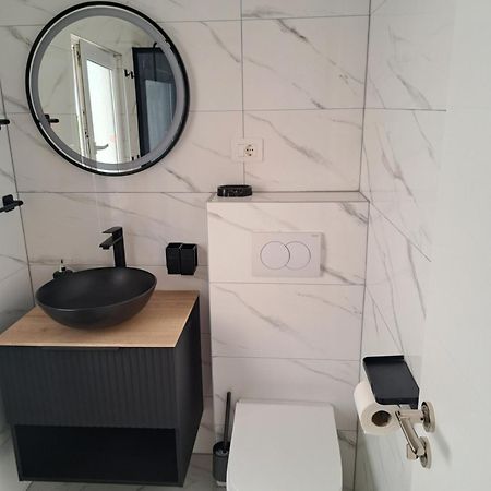 Studio Tommy 2 Ровінь Екстер'єр фото
