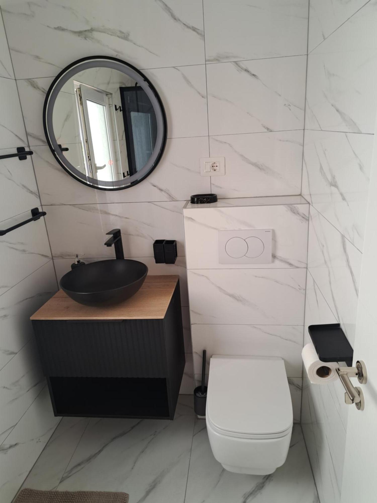 Studio Tommy 2 Ровінь Екстер'єр фото